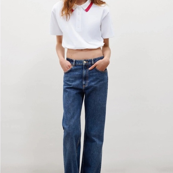 Zara white top with knit detailing on collar. - Picture 2 of 6